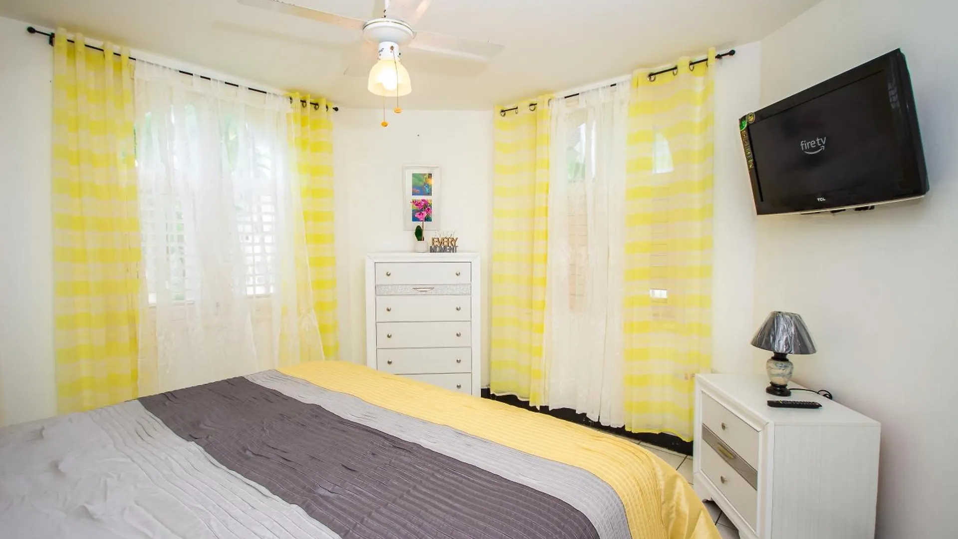 Ocho Rios Sandcastles Resort On The Beach 1 Bedroom Apartment On The Beach  Очо-Риос